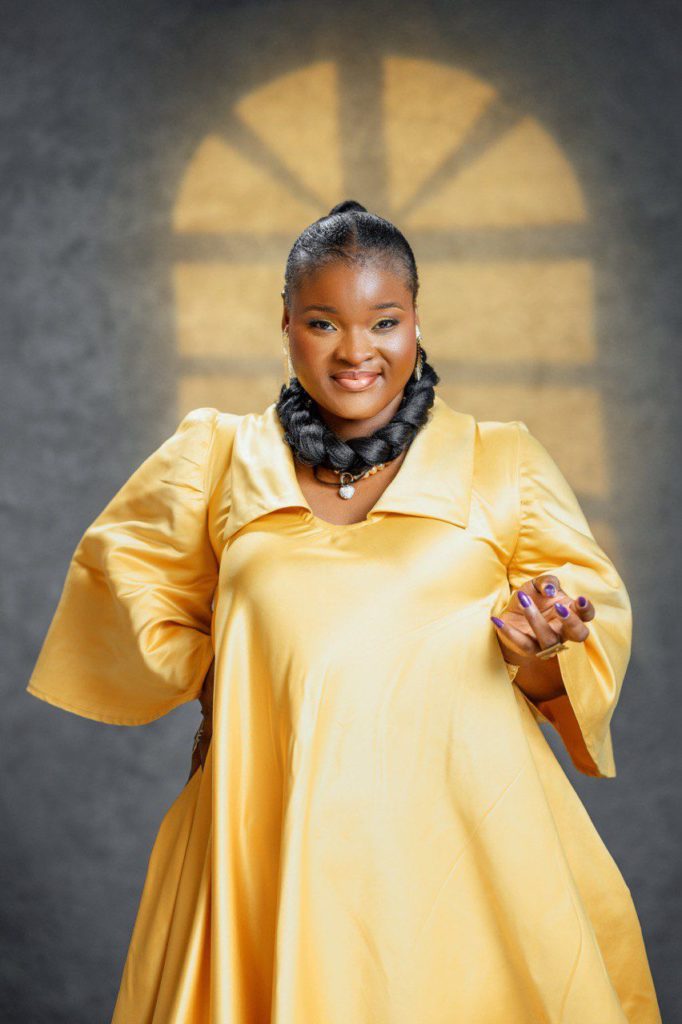 Elisabeth APAMPA,